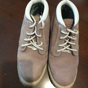 TIMBERLAND SUEDE LEATHER BOOTS..... EUC